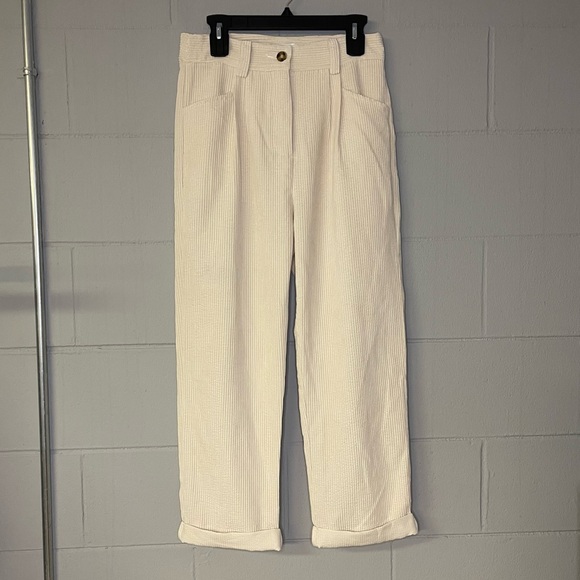 Petal & Pup Talaren Cuffed Corduroy Pants Pleated Front in Cream Women’s Size 8 - Picture 2 of 8